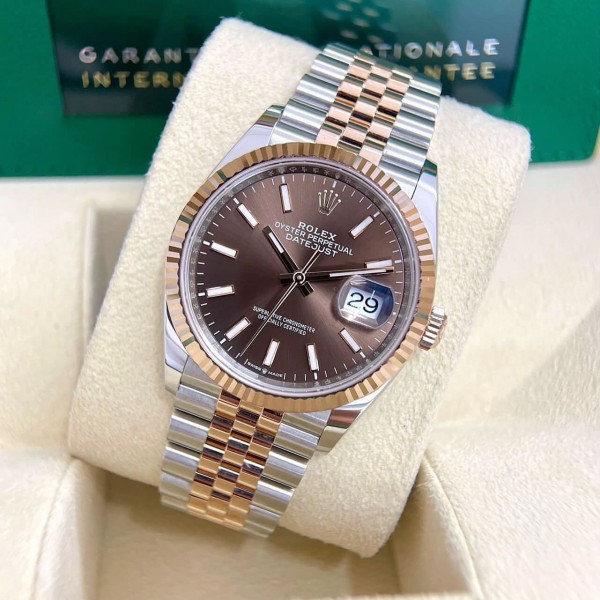 680b7032524aa0.jpg