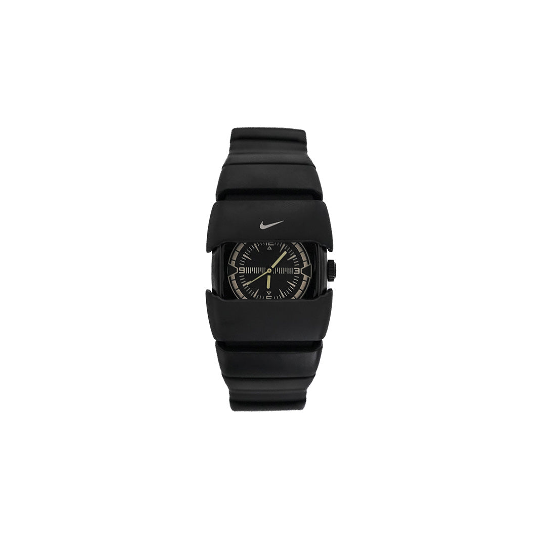 NIKE_D-LINE_BLACK